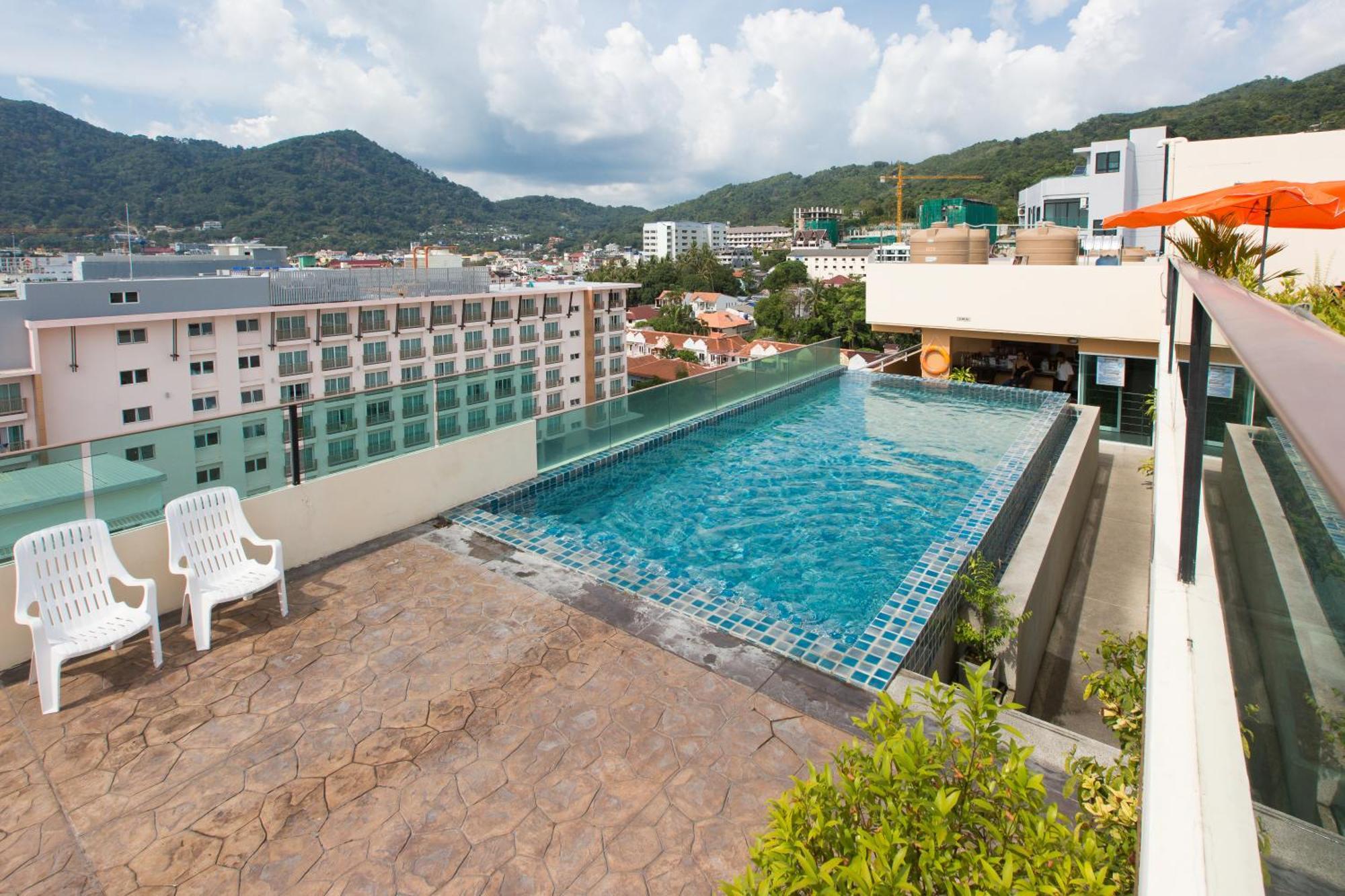 Hemingways Silk Hotel Patong Екстер'єр фото